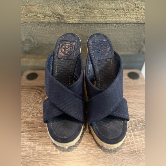 Tory Burch‎ “Kristen” Blue Canvas Espadrille Wedge Sandals with Gold Logo Size 6 - Picture 8 of 13